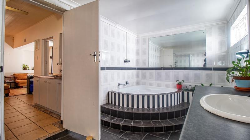 2 Bedroom Property for Sale in Salt River Western Cape